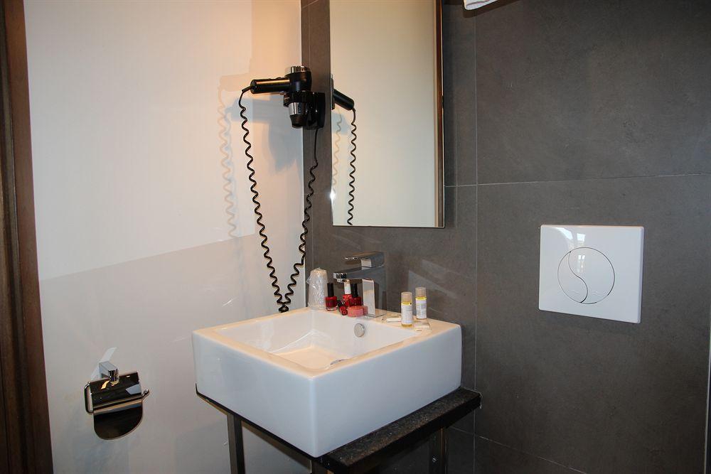 Art Batignolles Hotel 3*
